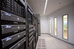 データセンターのサーバーアンマウントHDD物理破壊、運輸・物流、PC 買取